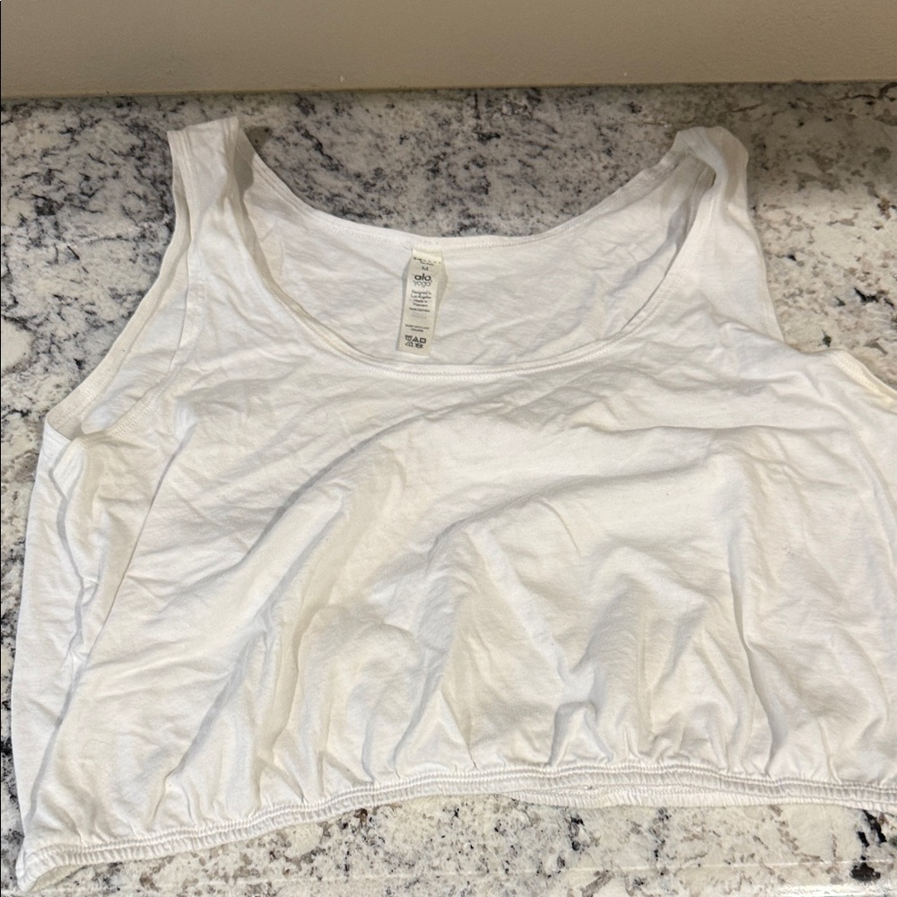 ALO Yoga White Scoop Neck cropped Tank Top